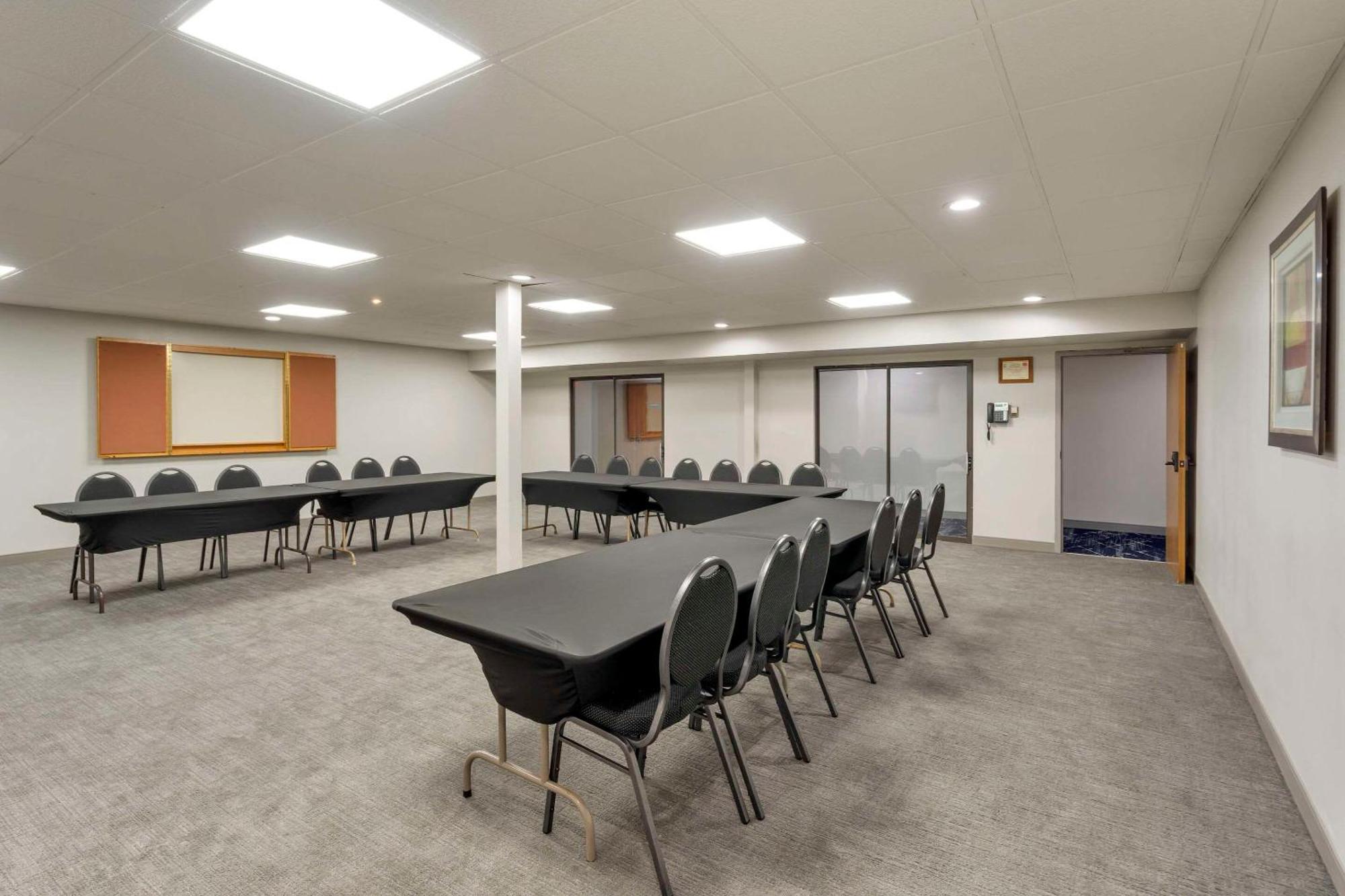 Comfort Inn & Suites Mundelein-Vernon Hills Dış mekan fotoğraf